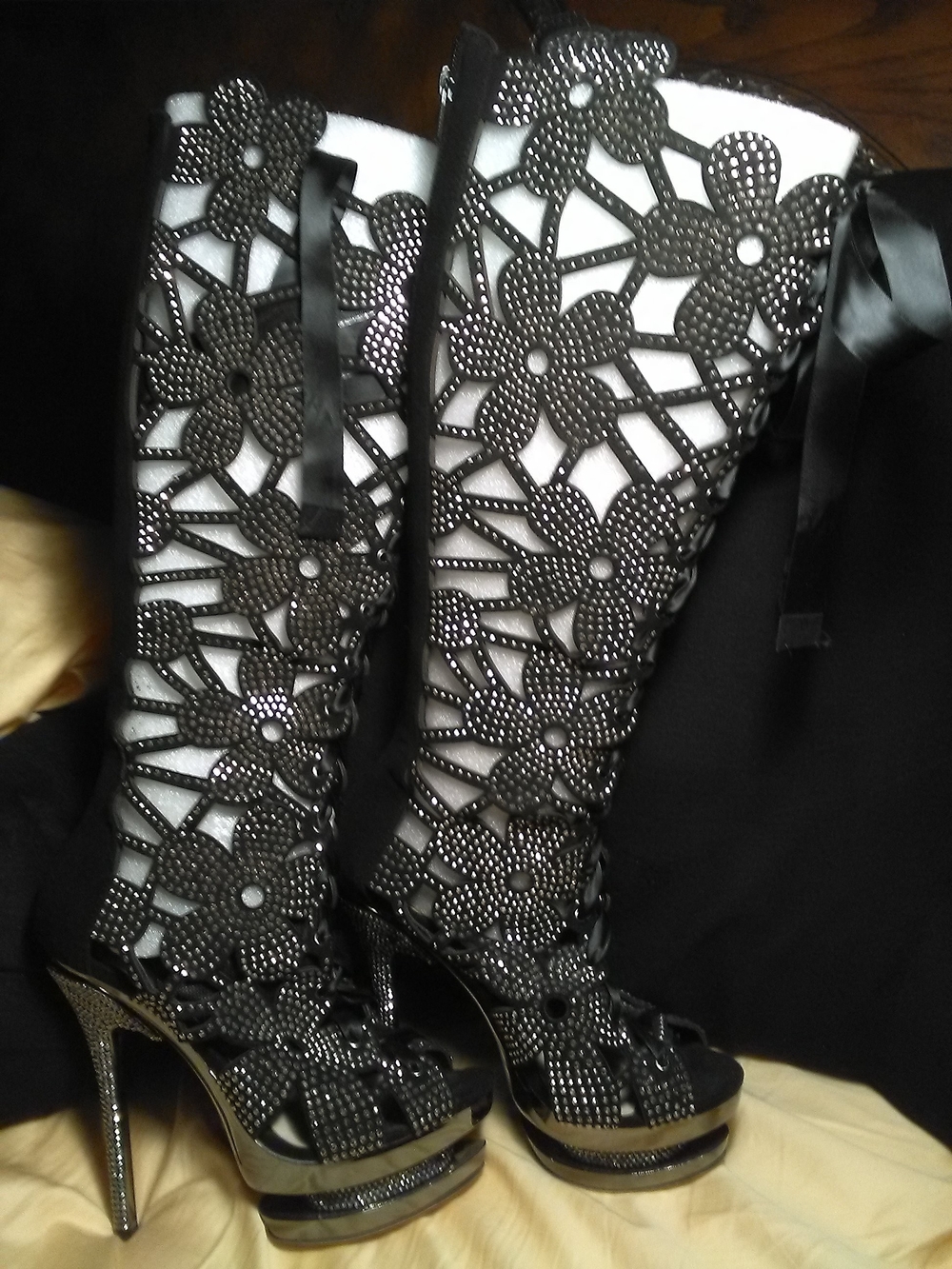 NWOT PLEASURE Black Floral Cutout Platform Heel Boots W/ TONS RHINESTONES SZ 7M